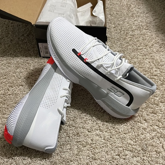 Under Armour Other - NIB Under Armour Men's Sc 3zer0 Iii Basketball Shoe in SZ 13